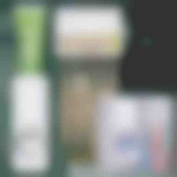 Dantų pastos dozatorius ir šepetėlių laikiklis | BRUSHBASE